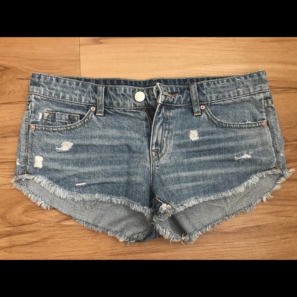 BDG low rise dolphin short. 27w
